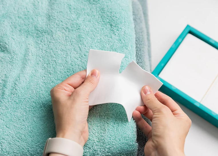 Waterless Detergents: Redefining Sustainability in the Global Laundry Care Market