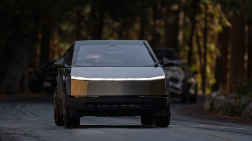 How Cloud-Hosted LLMs Are Rewriting the In-Car Experience