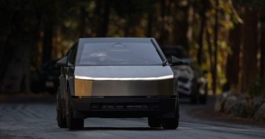 How Cloud-Hosted LLMs Are Rewriting the In-Car Experience